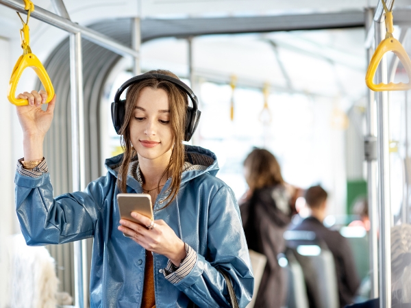 Should Travellers Rent a Car or Use Public Transport in Tirana