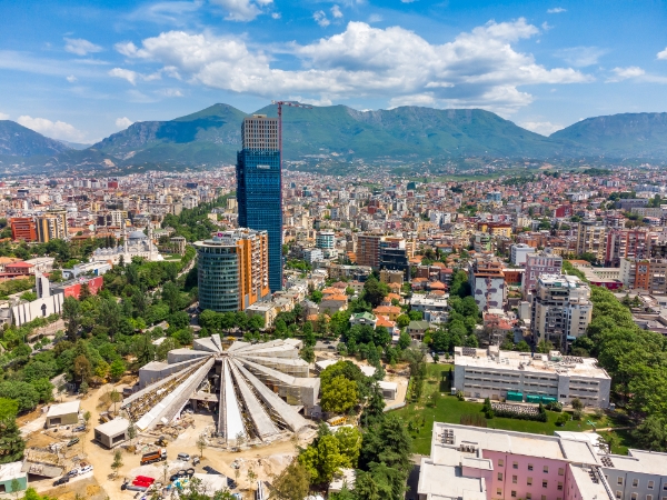 Tips for Safe Driving in Tirana’s Busy Roundabouts